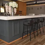 Hotel Albulena 4*