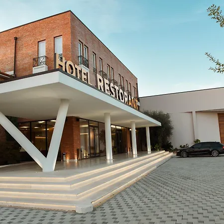 Otel Albulena 4*