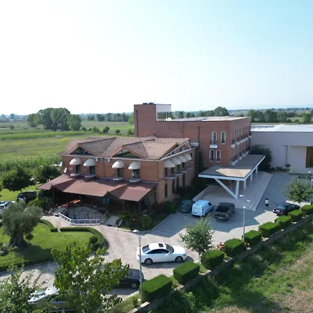 Albulena Otel Mamurras