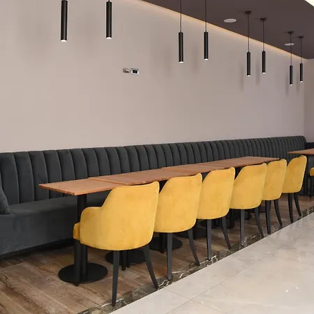 Albulena Hotel 4*