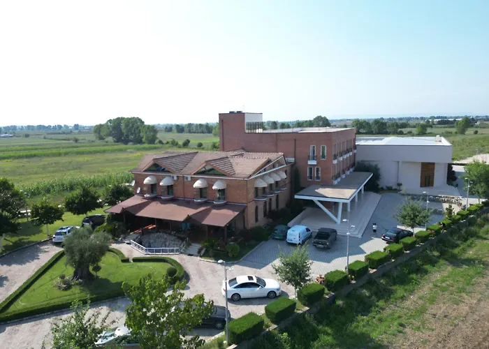 Albulena Otel Mamurras