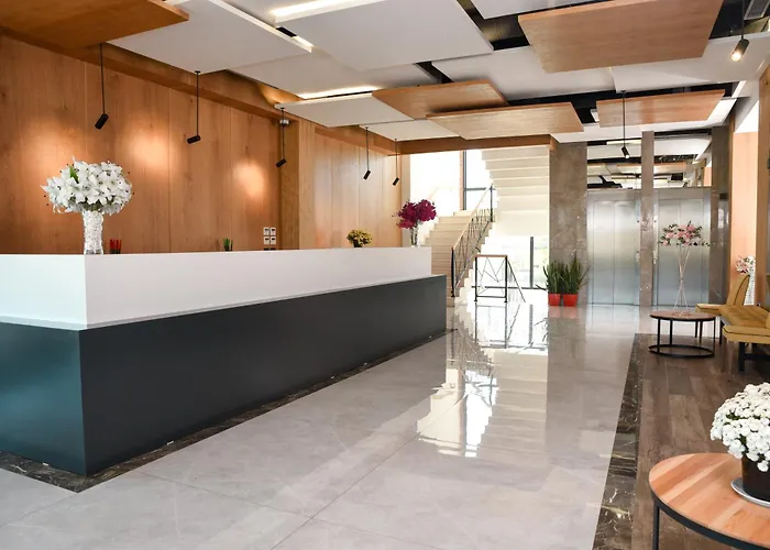 Albulena Otel 4*