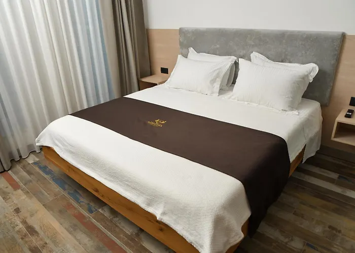 Albulena Otel 4*